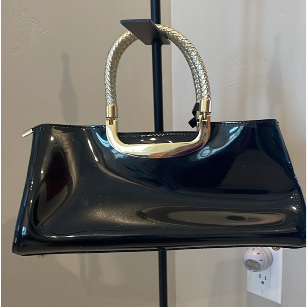 Black purse 13.5”L x 4” x 6”H